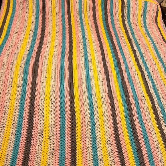Knit Handmade small size blanket - Picture 7 of 7